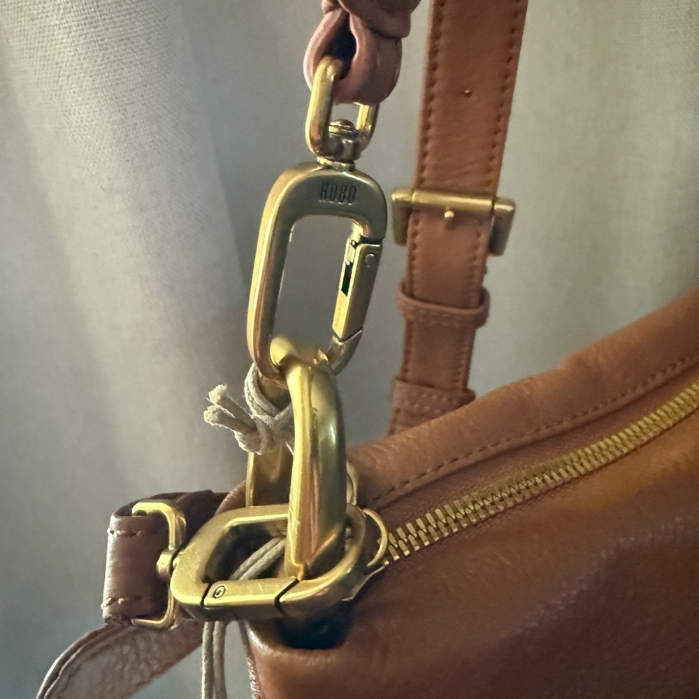 HOBO Advance Shoulder Bag Warm Honey - Picture 7 of 9